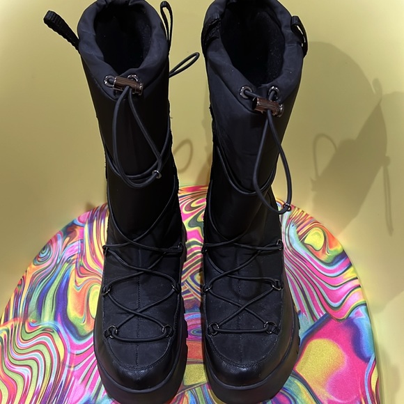 Authentic PRADA Nylon gaberdine apres ski boots - Picture 1 of 13